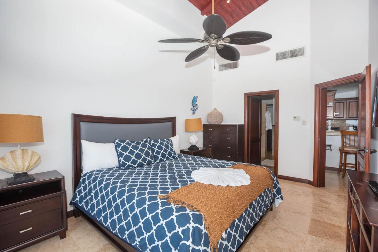 Pristine Bay Villa 1304 With Large Pool - 3 Bedroom Condo French Harbour ภายนอก รูปภาพ
